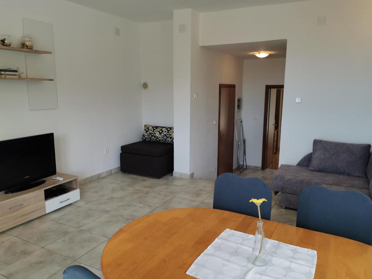 Apartments Golub Cesarica Εξωτερικό φωτογραφία